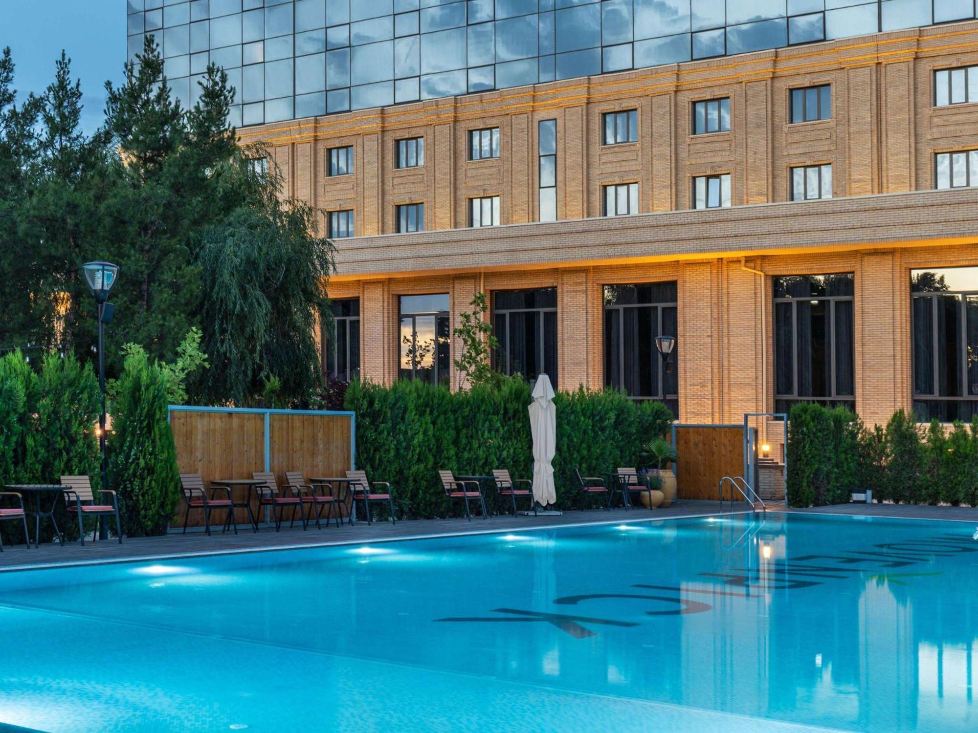 Moevenpick Samarkand Hotel Exterior photo